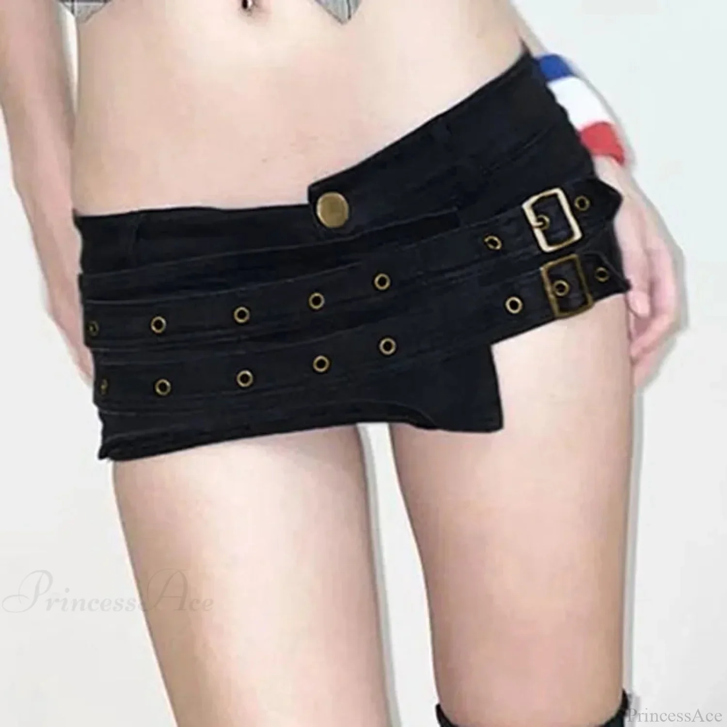 Metal Clasp Low Waist Short - Image 2