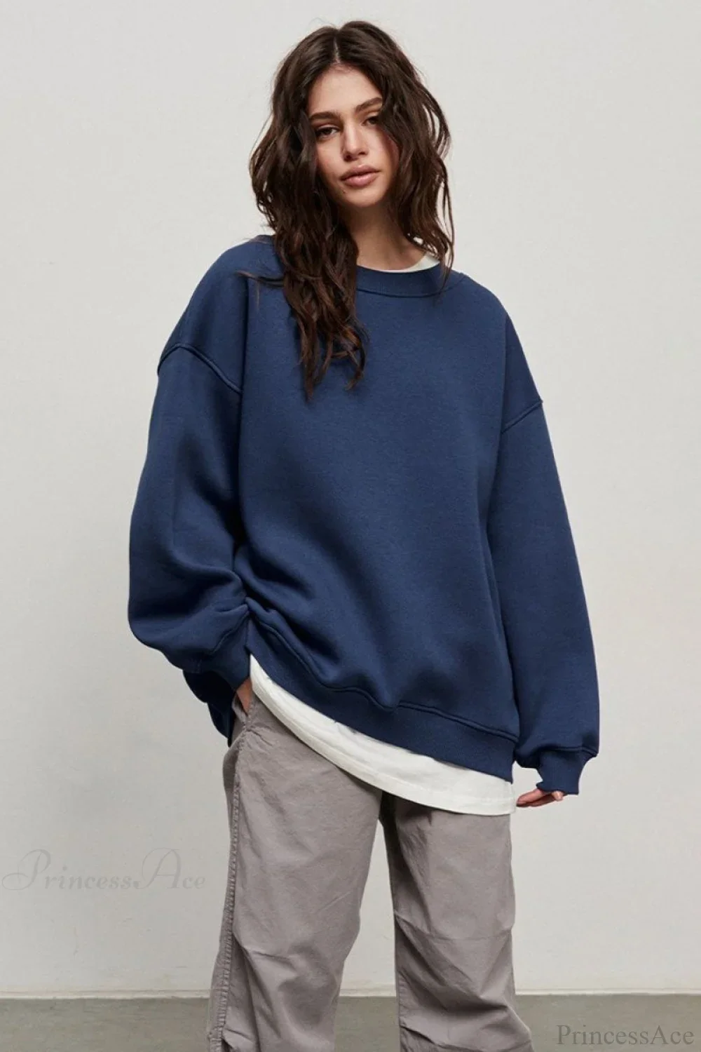 Minimalist Solid Crew Neck Oversize Sweatshirt - Image 12