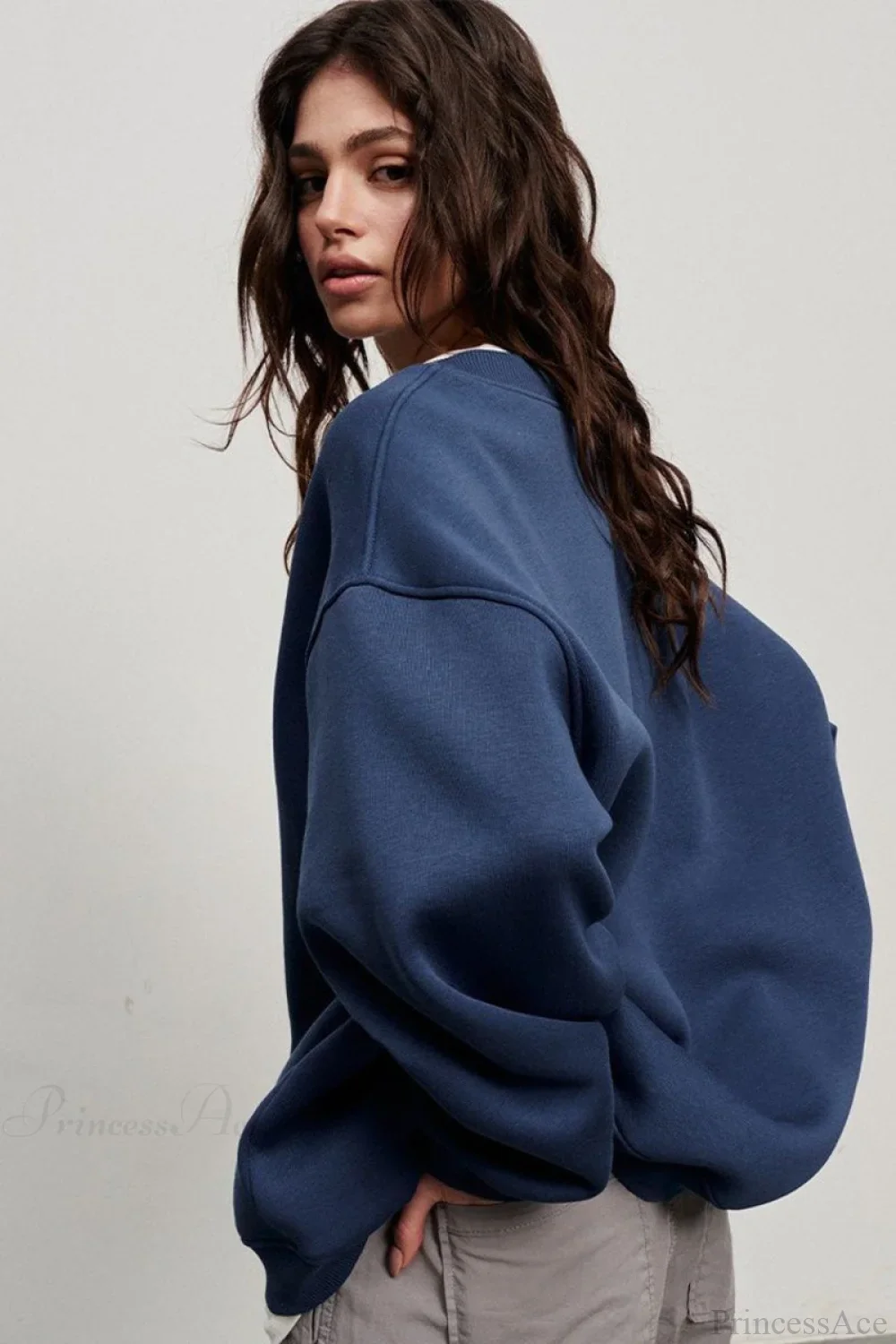 Minimalist Solid Crew Neck Oversize Sweatshirt - Image 13