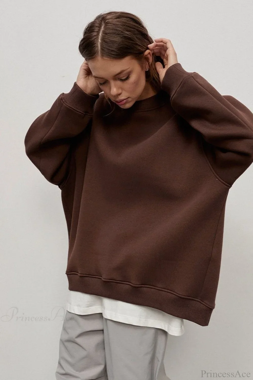 Minimalist Solid Crew Neck Oversize Sweatshirt - Image 15