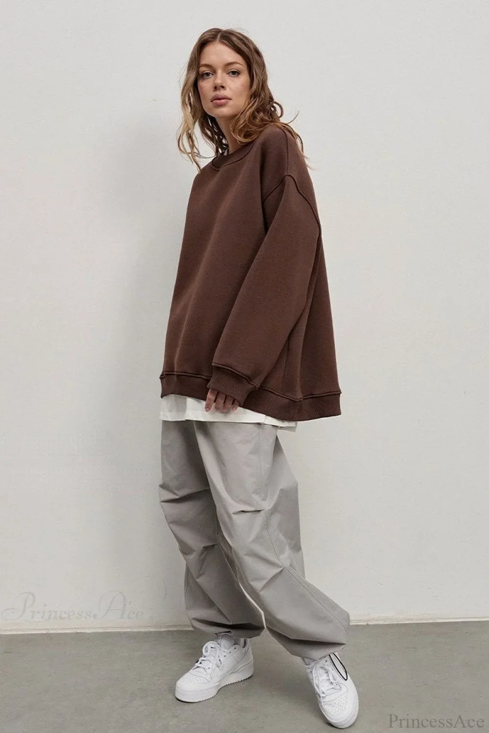Minimalist Solid Crew Neck Oversize Sweatshirt - Image 18