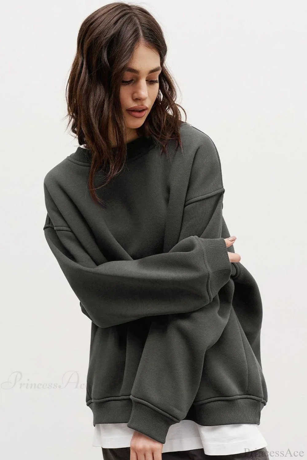 Minimalist Solid Crew Neck Oversize Sweatshirt - Image 19