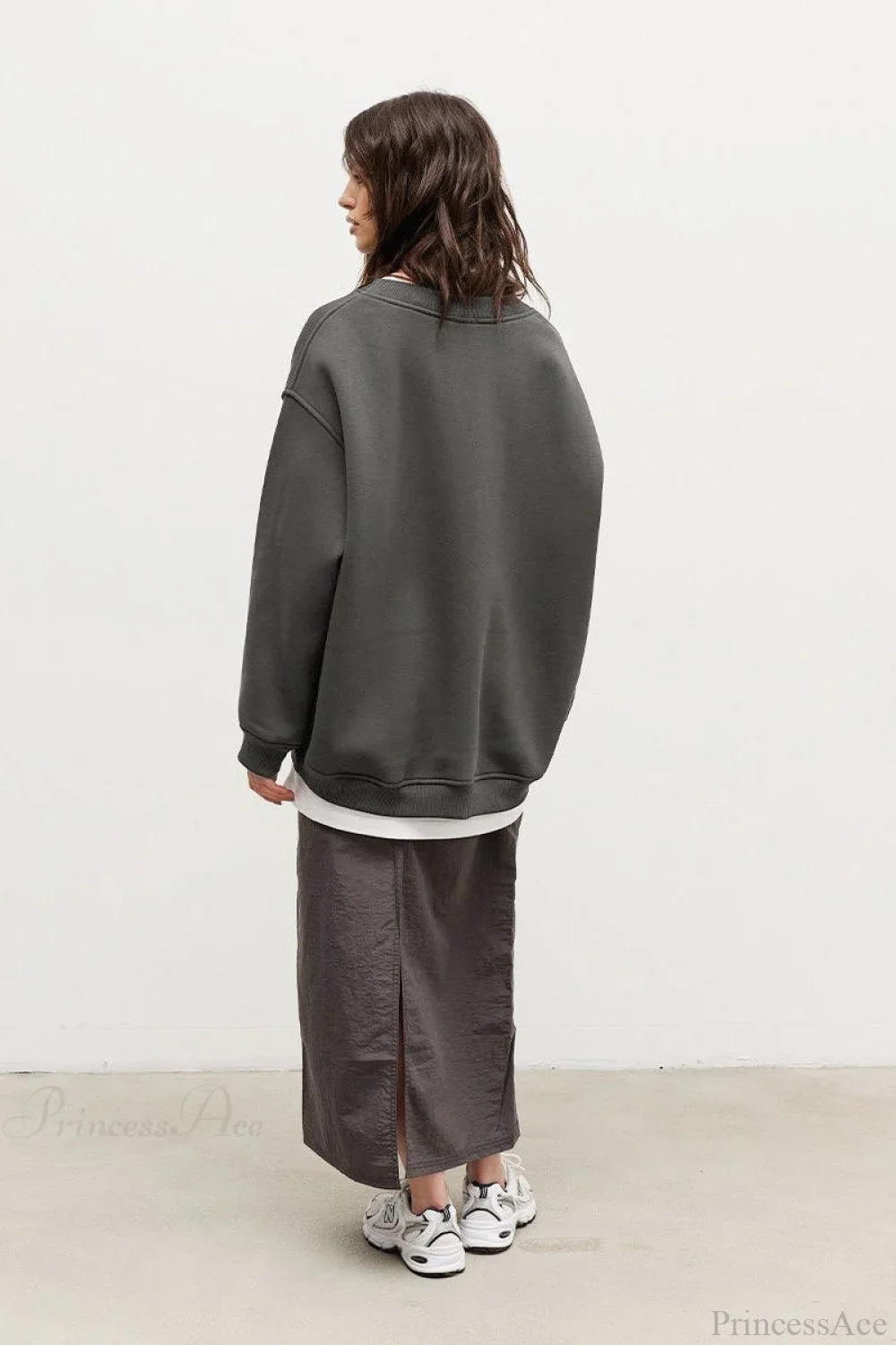 Minimalist Solid Crew Neck Oversize Sweatshirt - Image 23