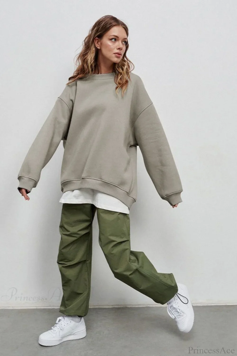 Minimalist Solid Crew Neck Oversize Sweatshirt - Image 27