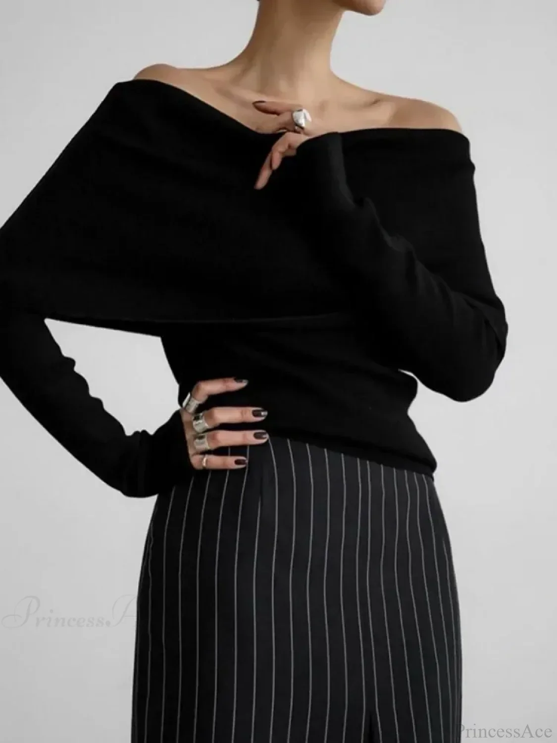 Off Shoulder Long Sleeve Skinny Sweater - Image 3