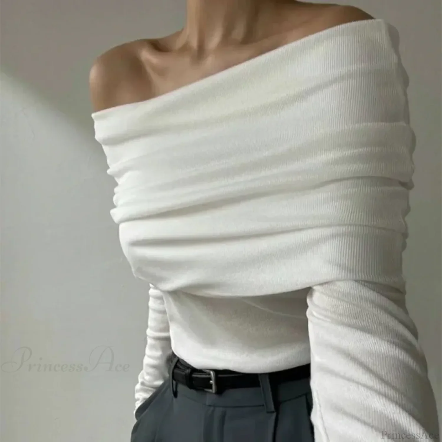 Off-Shoulder Slim Long Sleeve Pleated Sweater - Image 2