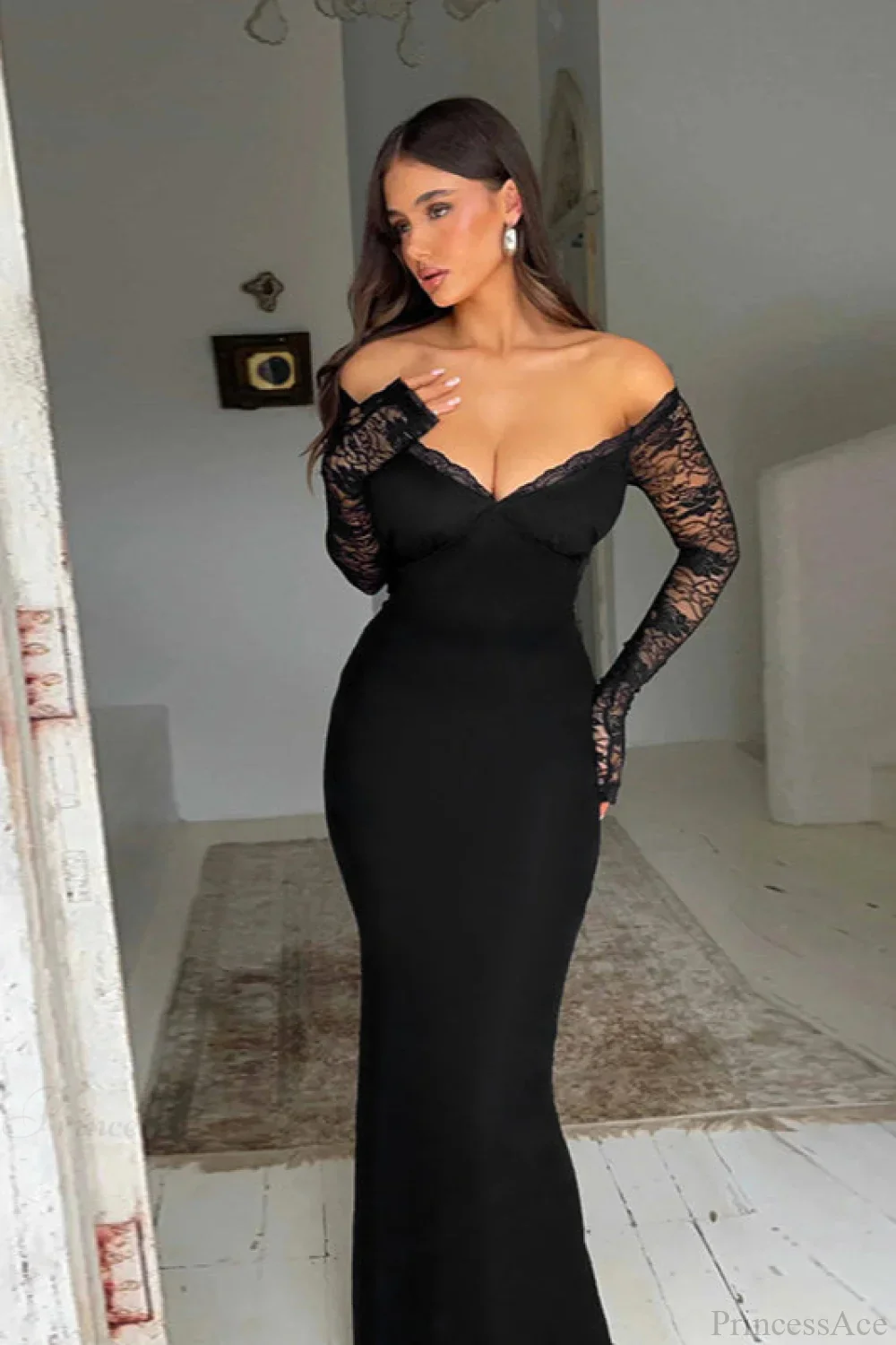 Off Shoulder Spliced Lace Trim Maxi Dress - Image 3