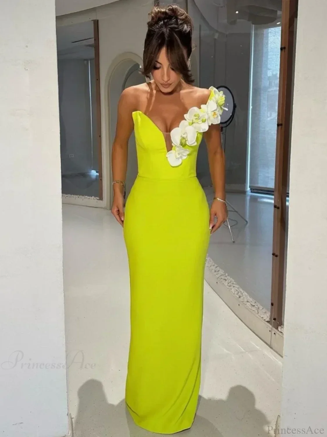 One Shoulder Floral Green Bandage Party Dress - Image 2