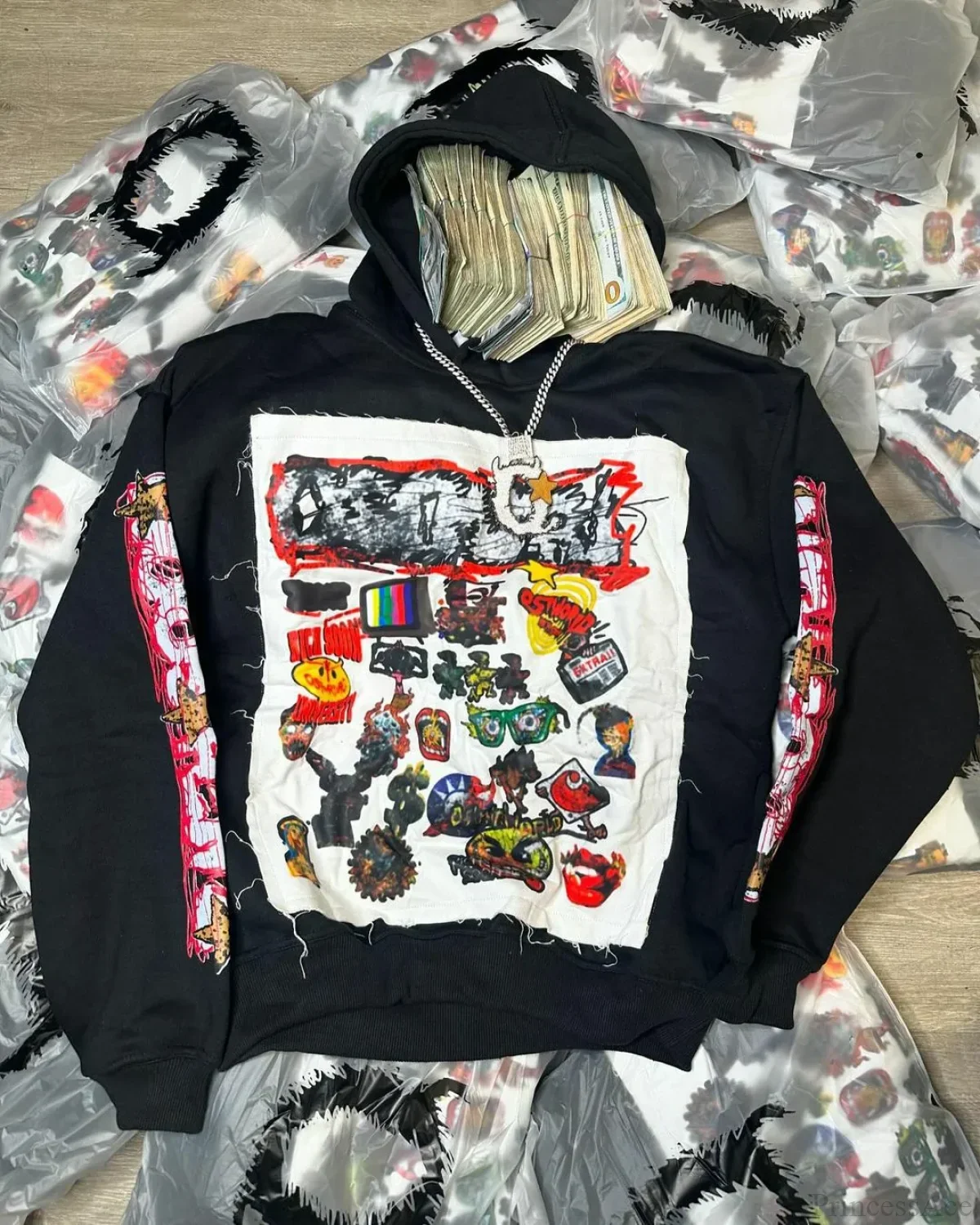 Patched Pullover Sweatshirt Hoodie - Image 3