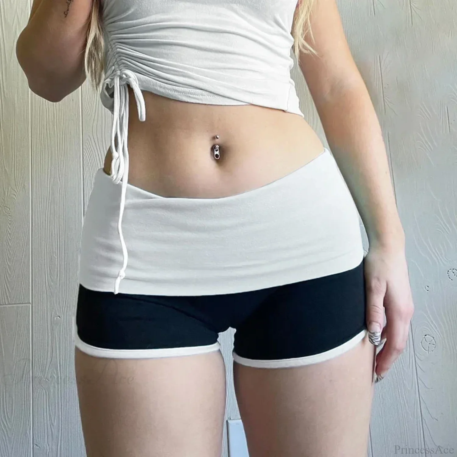 Patchwork Slim Low-Waist Short - Image 4