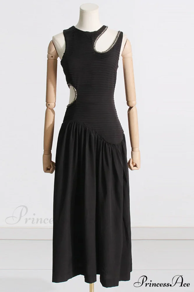 Jolie Abstract Stylish Cut-Out Midi Dress - Image 12