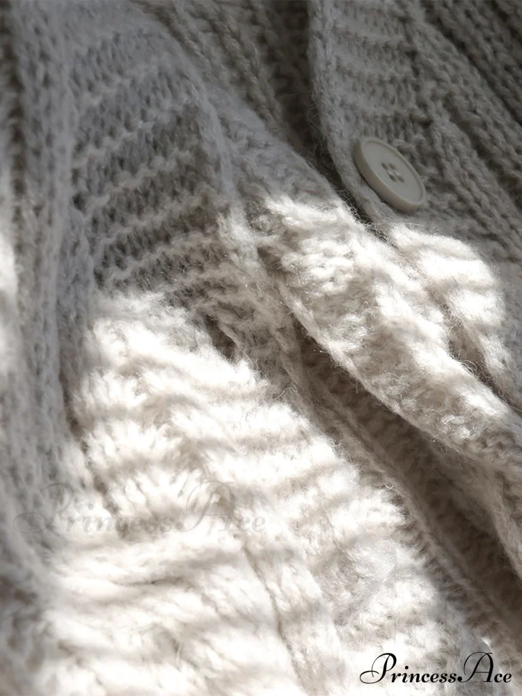 Cable Knit Graceful Crop Cardigan - Image 5