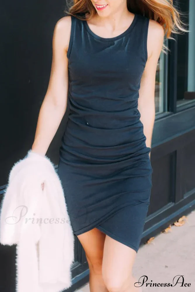 Ruched Bodycon T-Shirt Dress in Black - Image 7