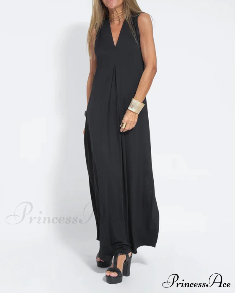 V-neck sleeveless dress in solid color