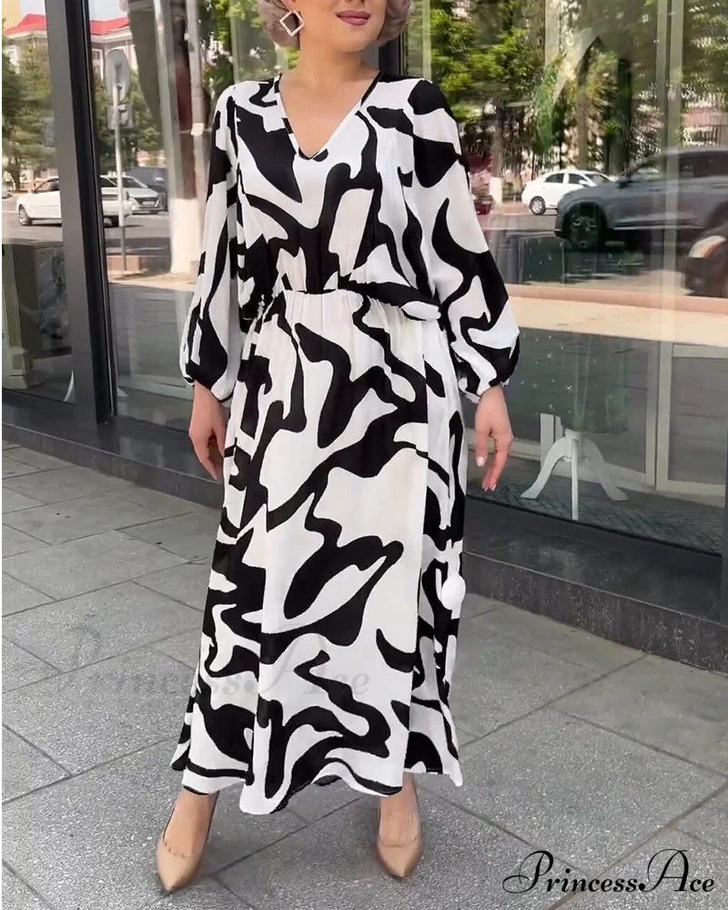 Elegant Long-Sleeved Dress with Fashion Print - Image 2