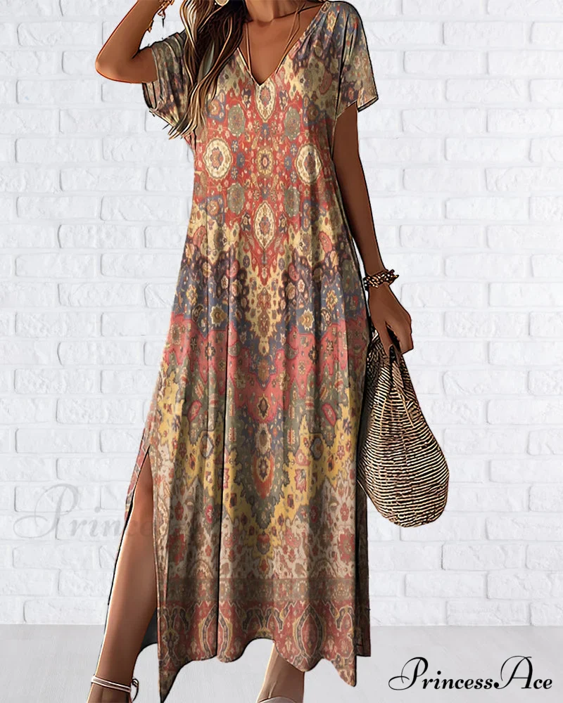 Printed V-neck dress with slit - Image 4