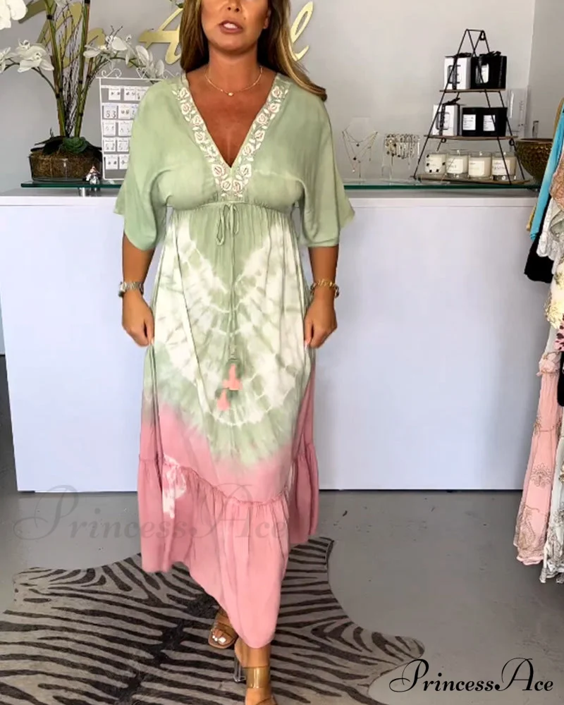 V-neck dress with gradient print - Image 4