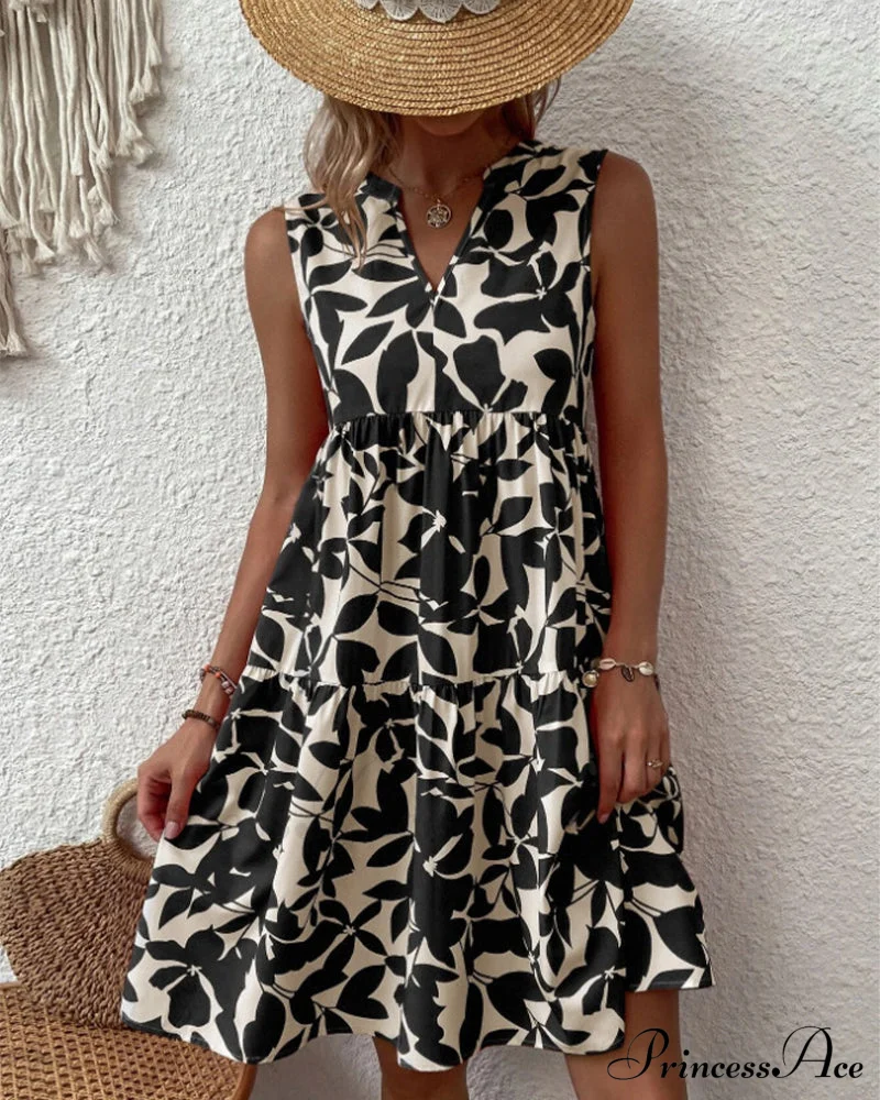 Sleeveless Dress with Leaves Print - Image 11