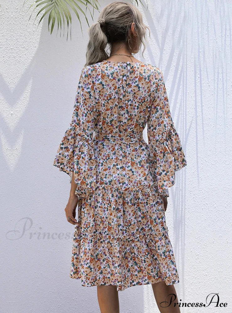 Lotus Leaf Floral Dress with Round Collar and Trumpet Sleeves - Image 2