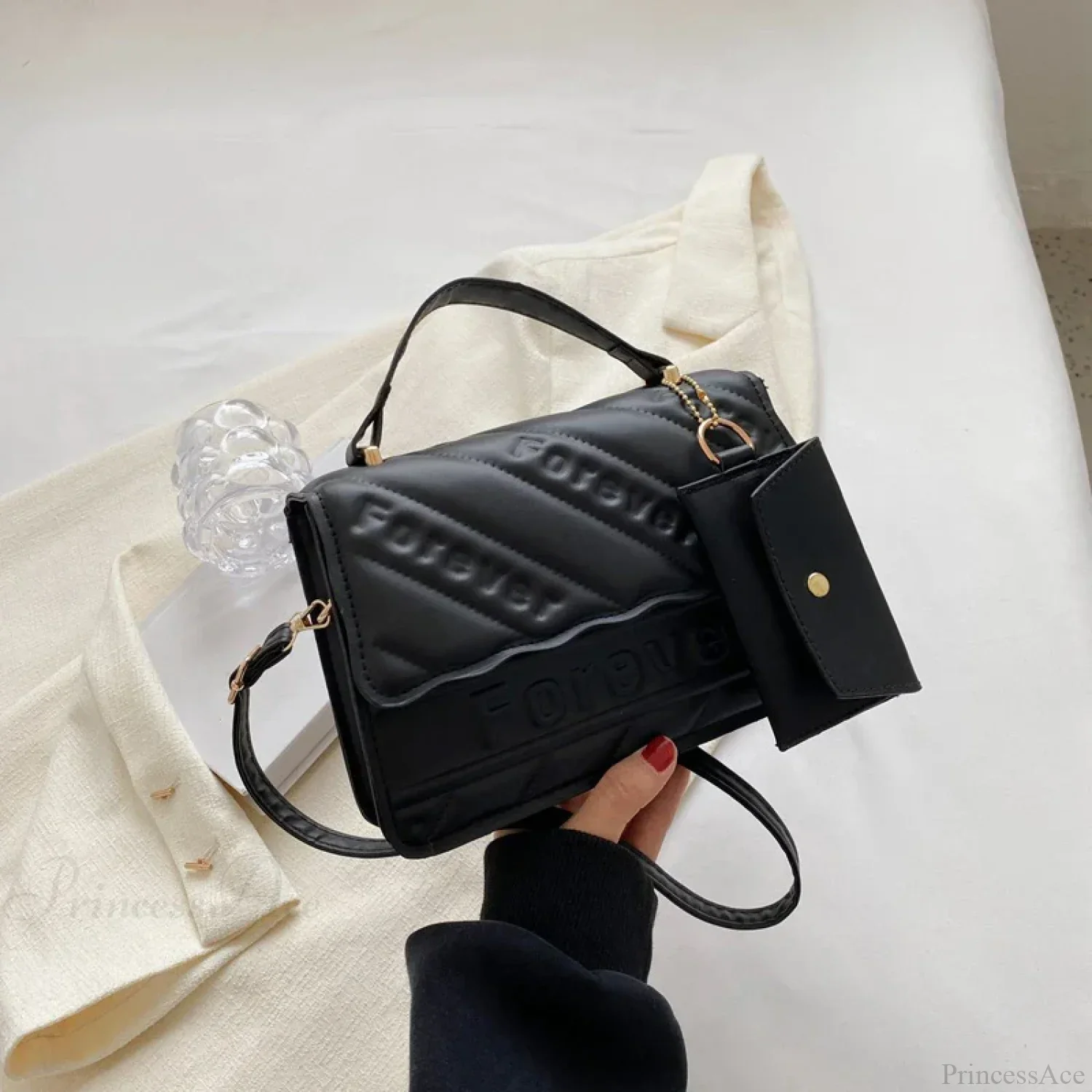 Quilted PU Leather Small Crossbody Handbag - Image 10