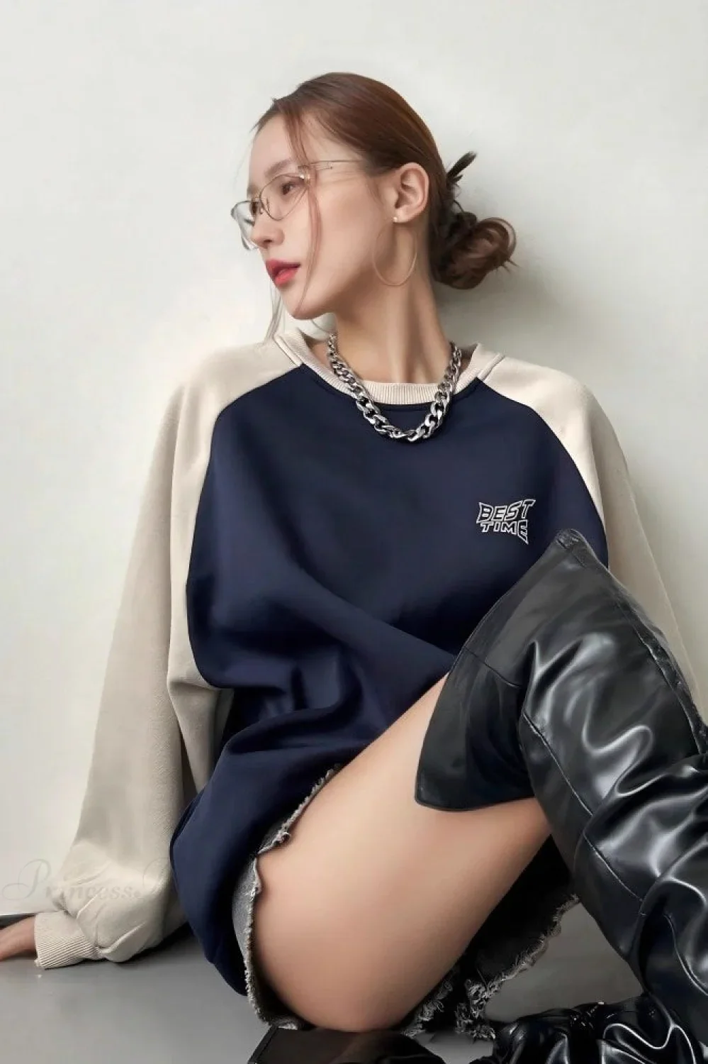 Raglan Sleeve Color Block Crew Neck Relaxed Sweatshirt - Image 4