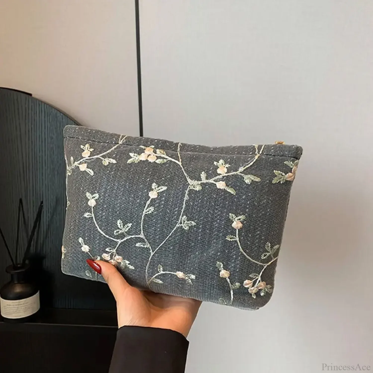 Rattan Handheld Straw Clutch Wristlet - Image 6