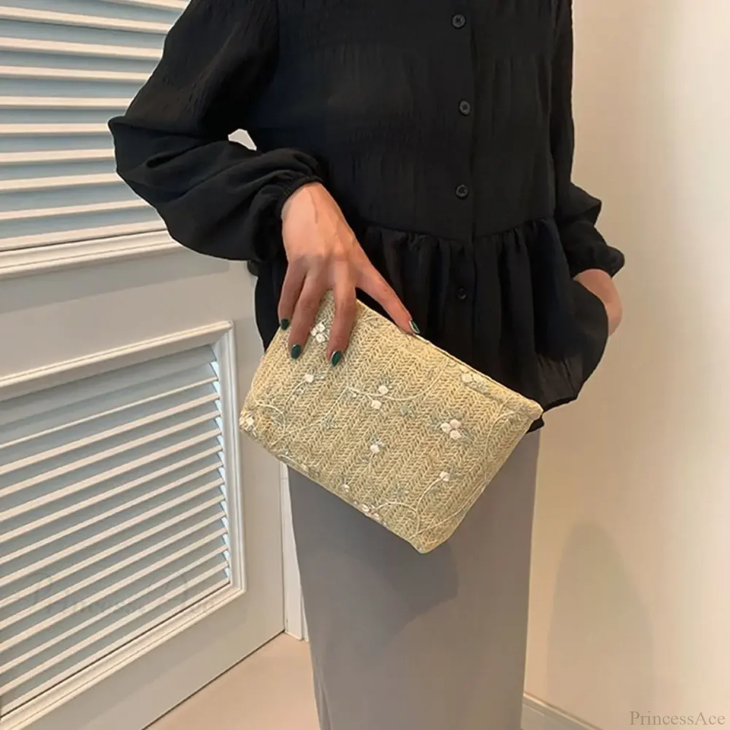 Rattan Handheld Straw Clutch Wristlet - Image 5