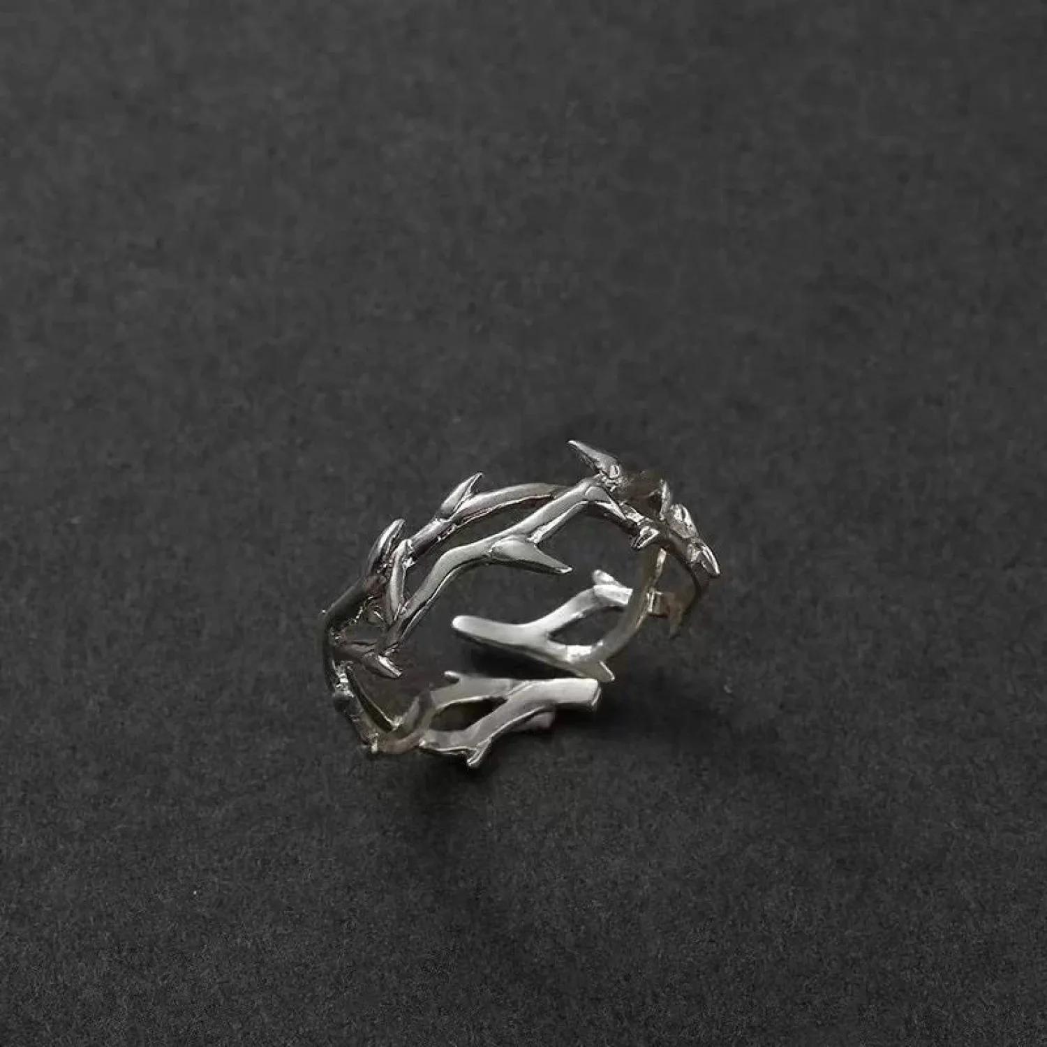 Rebel Spikes Creeper Crimson Gem Gothic Ring - Image 3