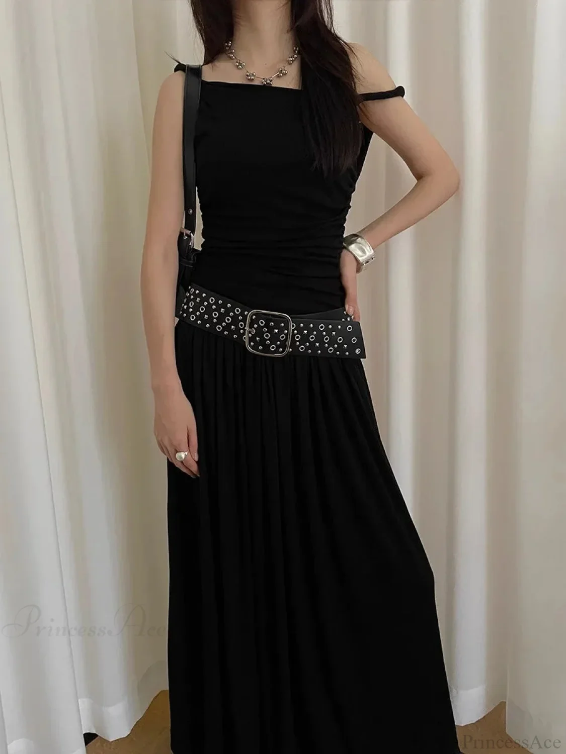 Rebellious Dark Metal Wide Belt - Image 5