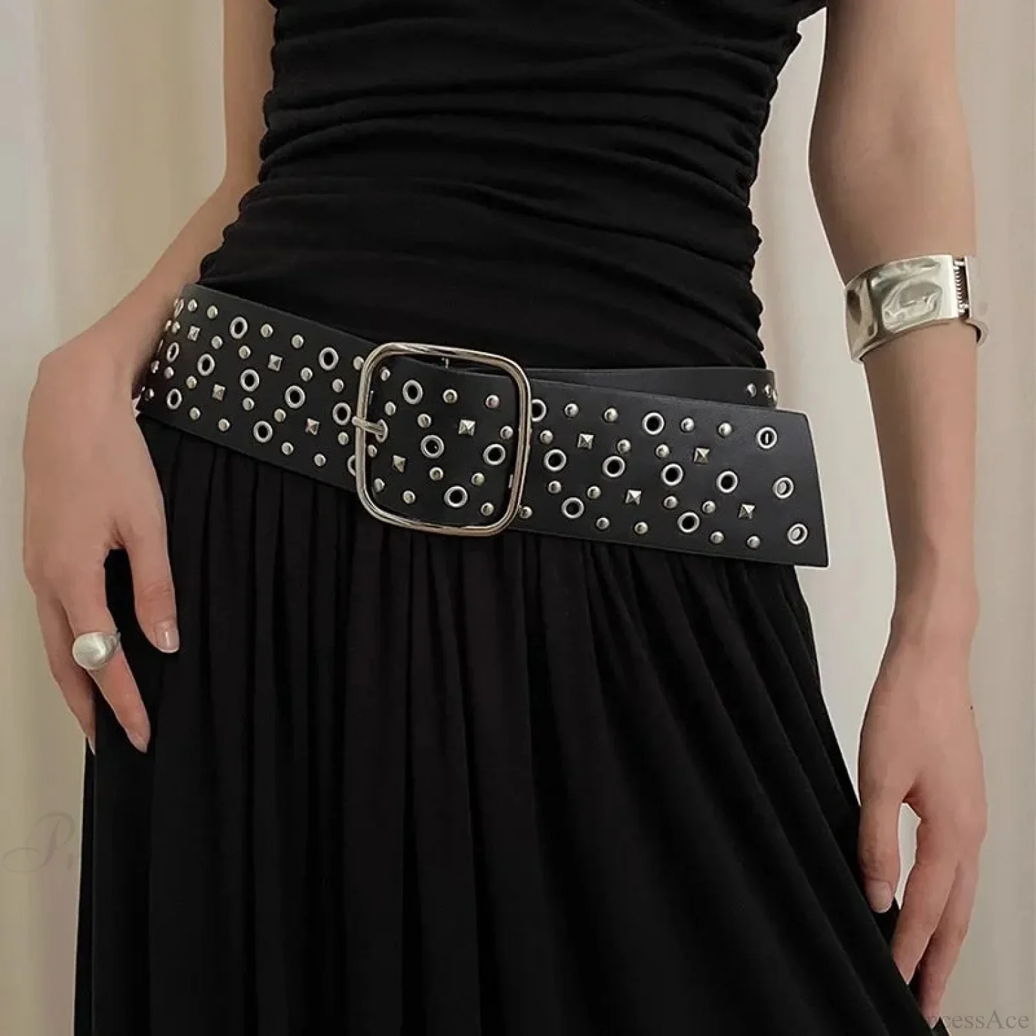 Rebellious Dark Metal Wide Belt - Image 6