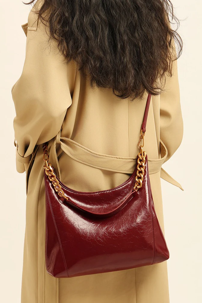 Red Large Capacity Tote Bag Elegant Shoulder Underarm Bag - Image 3