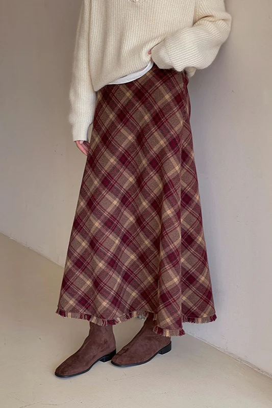 Red Plaid Wool Bodycon Skirt - Image 5