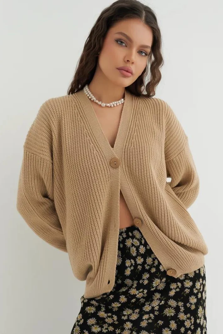 Relaxed Fit Solid Color Cardigan - Image 4