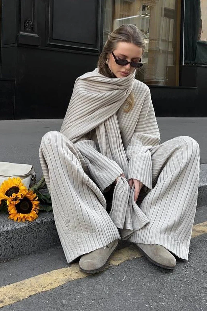 Relaxed Fit V Neck Ribbed Sweater with Pants Two Piece Pants Set - Image 9