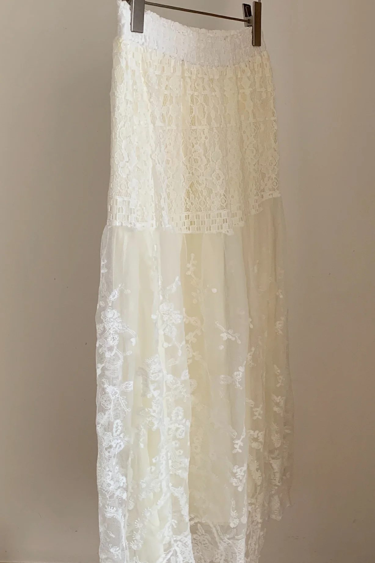 Relaxed Lace Vintage A Line Skirt - Image 4