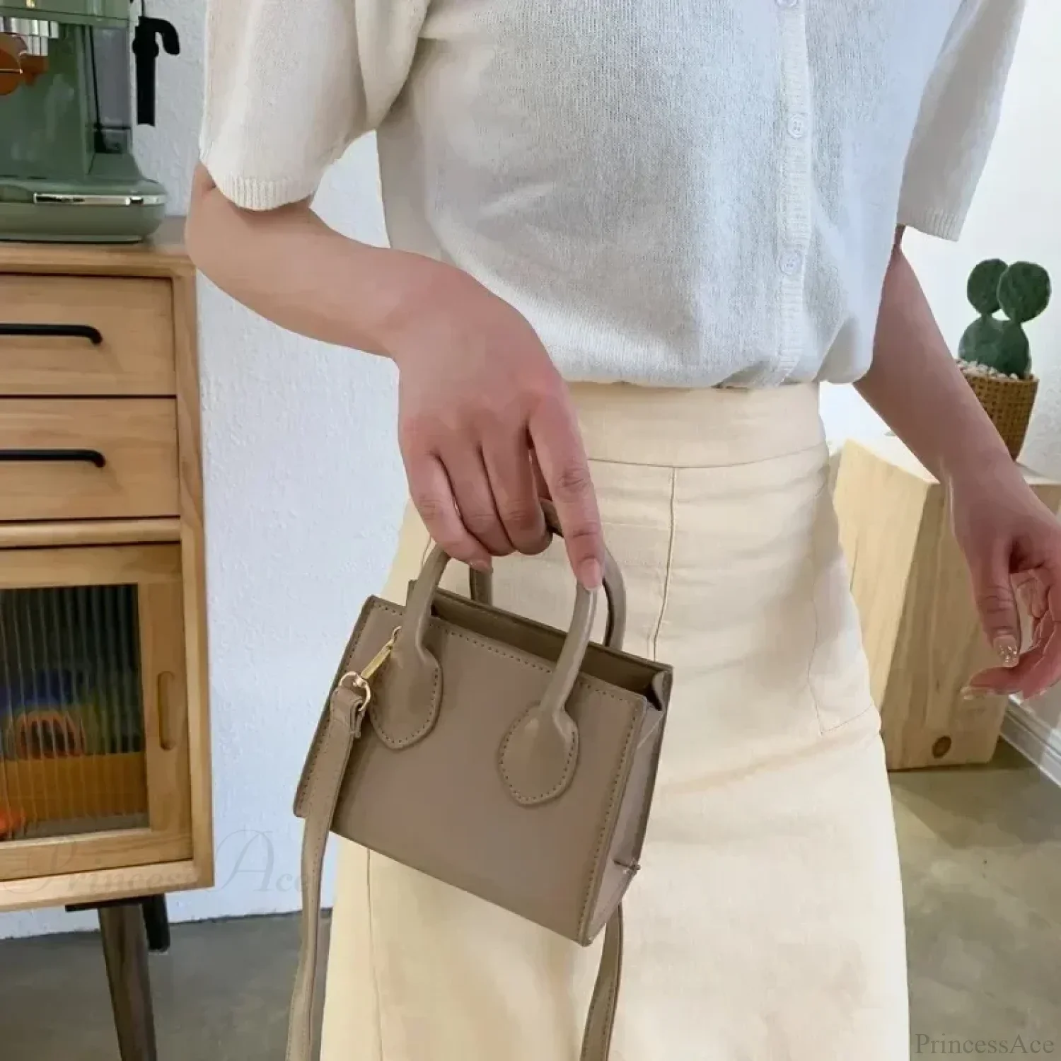 Retro Mini Crossbody Square Handbag Women’s Shoulder Bag - Image 4