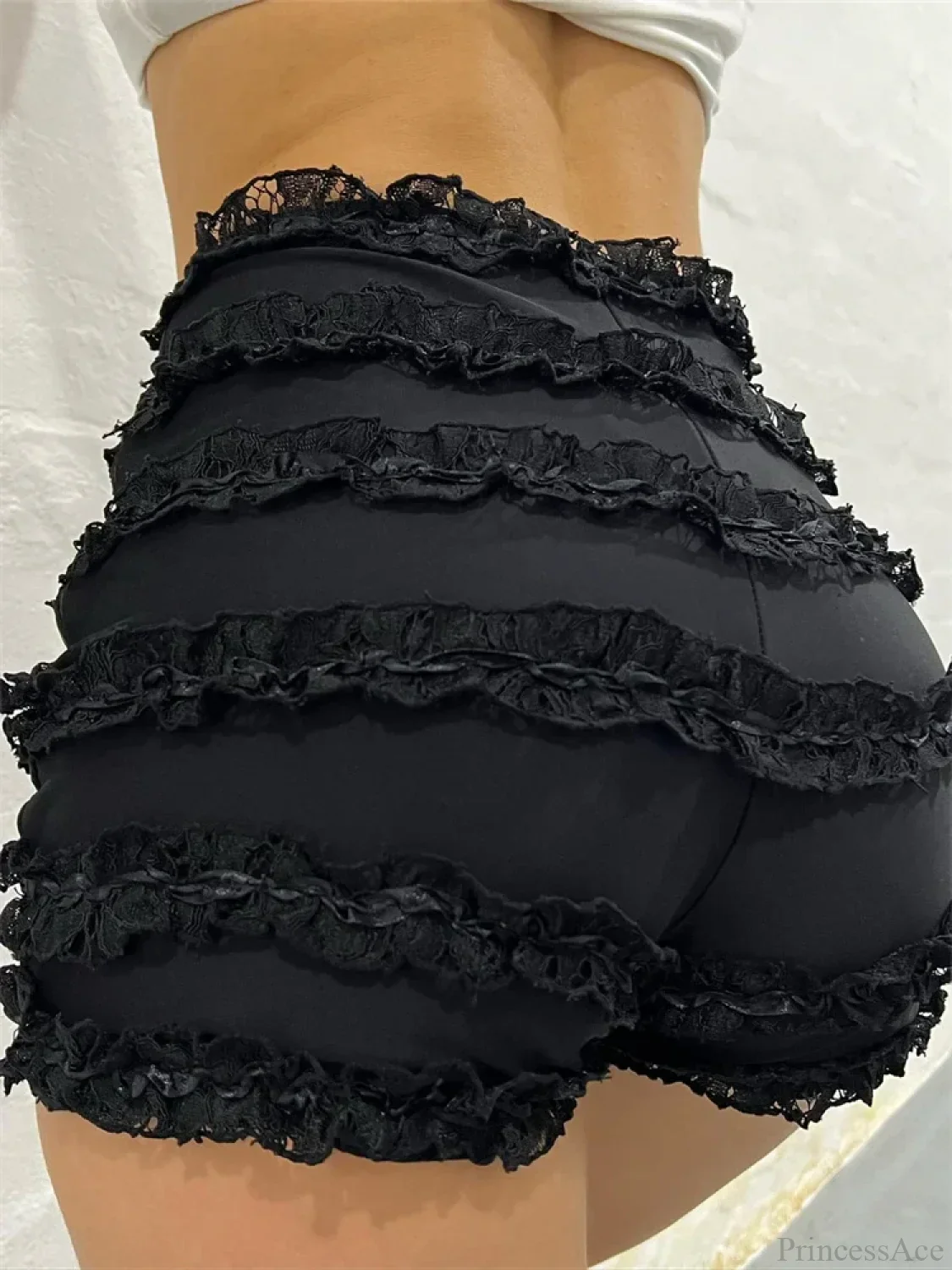 Retro Ruffled High Waist Short - Image 5