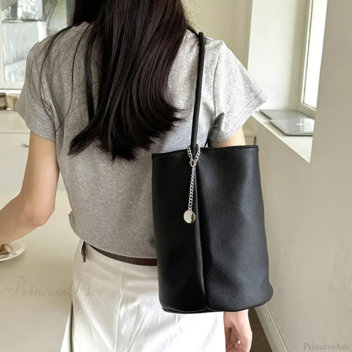 Retro Soft Leather Bucket Shoulder Bag - Image 4