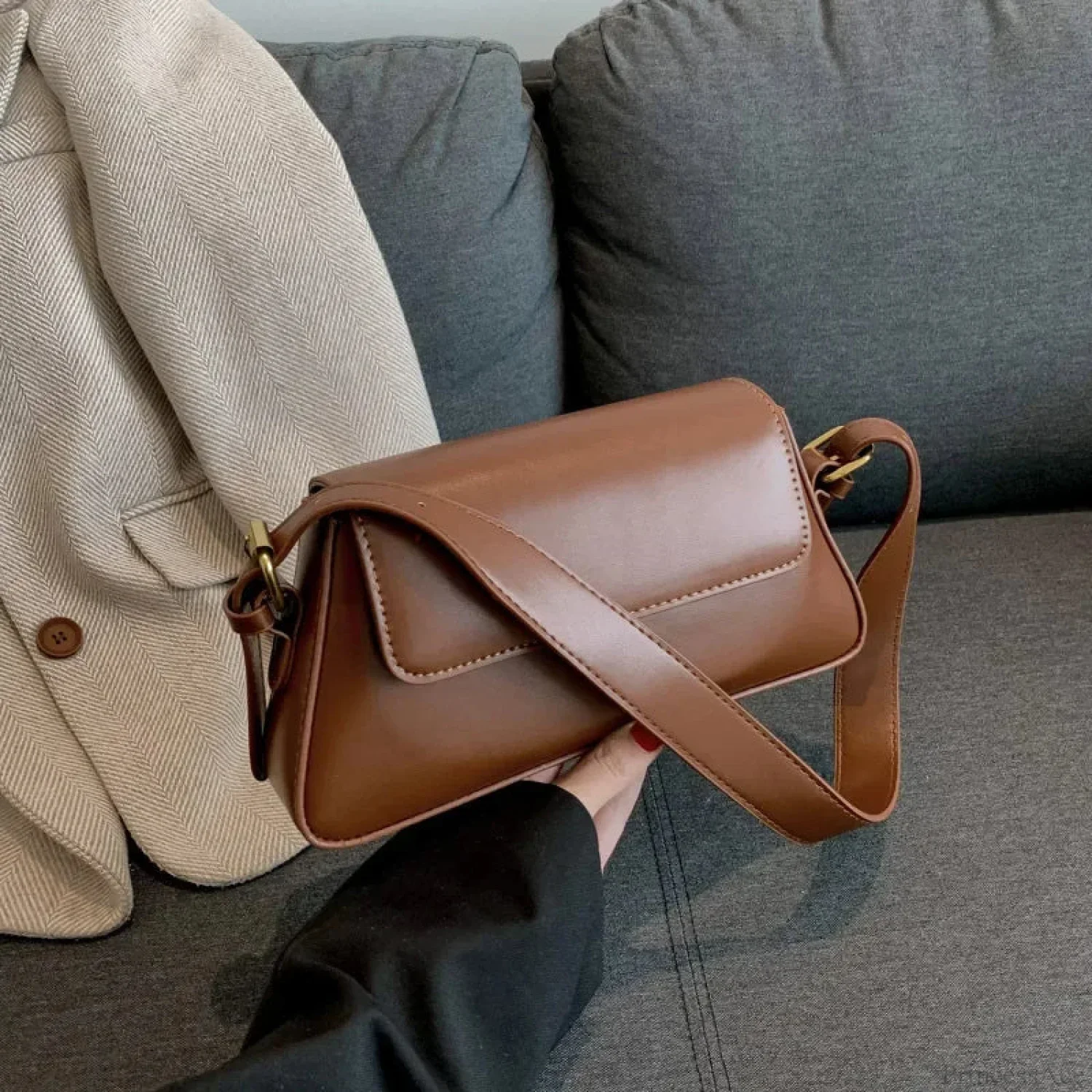 Retro Solid PU Leather Winter Shoulder Bag - Image 10