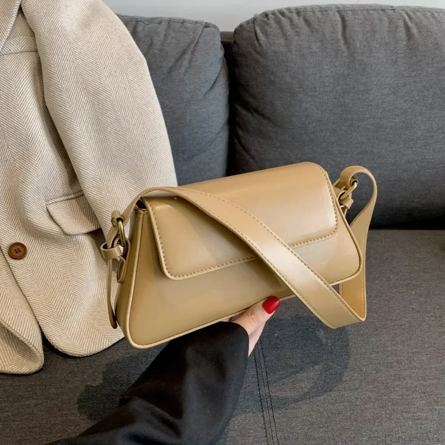 Retro Solid PU Leather Winter Shoulder Bag - Image 8