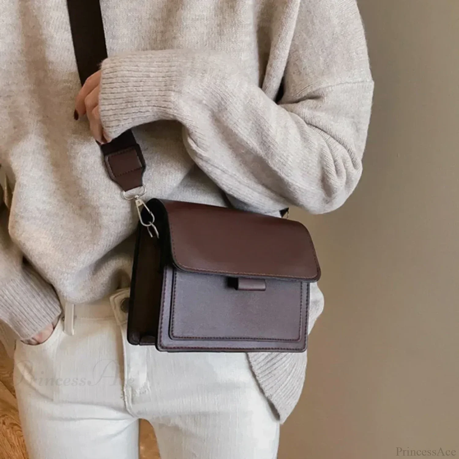Retro Square Wide Strap Crossbody - Image 2