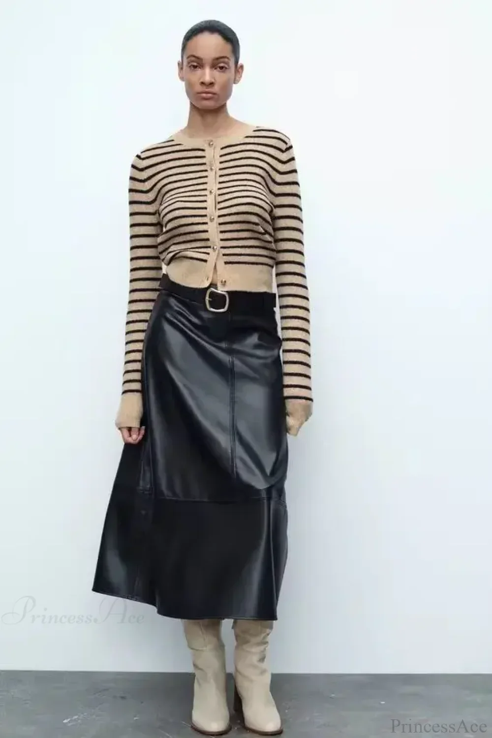 Retro Striped Printed Round Neck Cardigan - Image 3