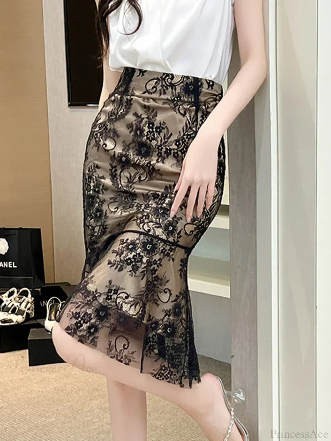 Retro Versatile Lace Wrap Hip Fishtail High Waist Skirt - Image 2