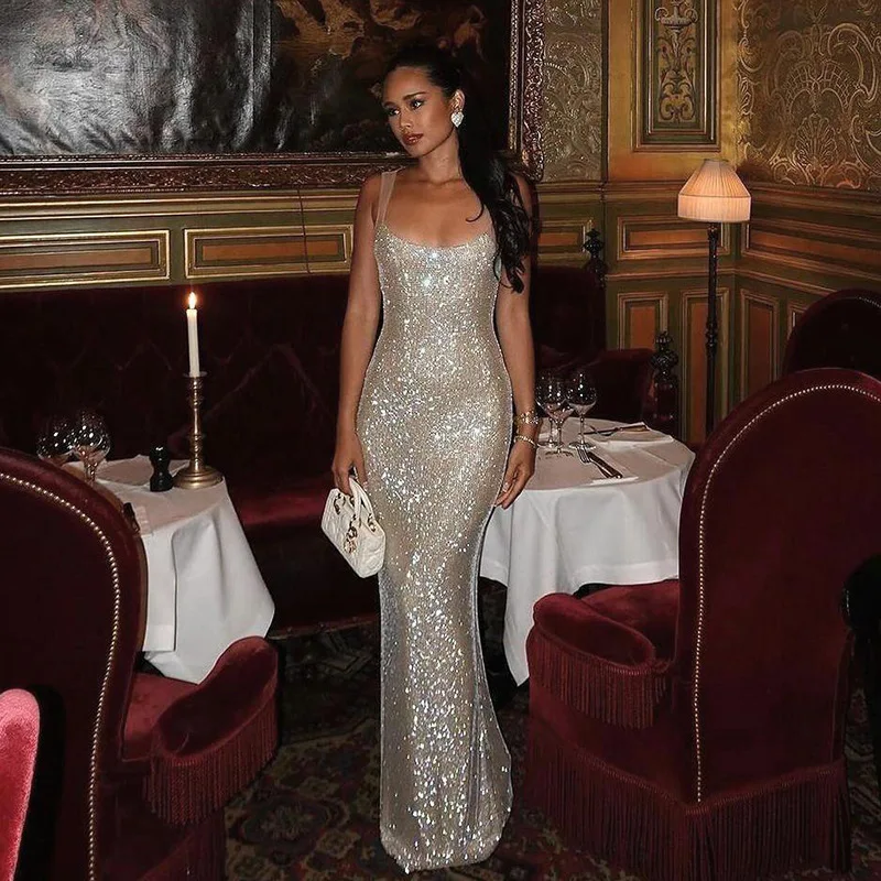 Rhinestone Chic Backless Party Dress - Image 2