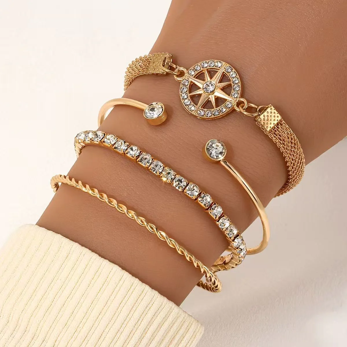 Rhinestone Heart Alloy Luxury Bracelet