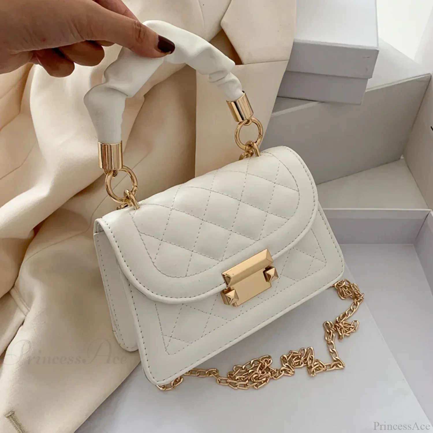 Rhomboid Chain PU Leather Messenger Handbag - Image 9