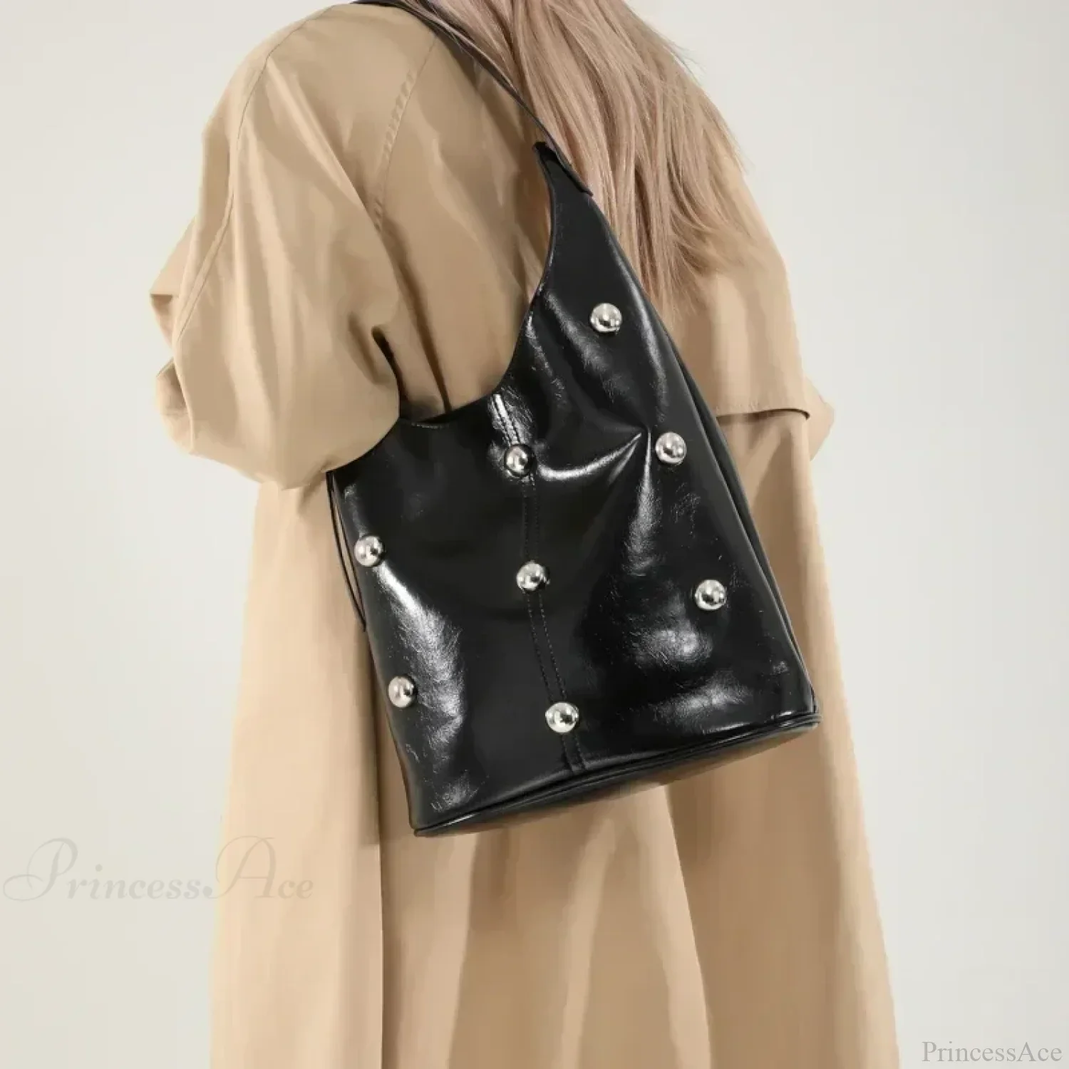 Rivet PU Bucket Shoulder Bag 2025 - Image 4