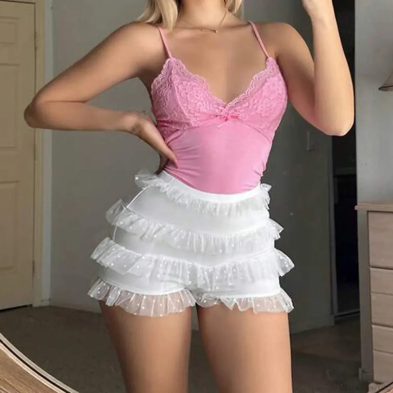 Ruffle Frilly Lace High-Waist Short - Image 2
