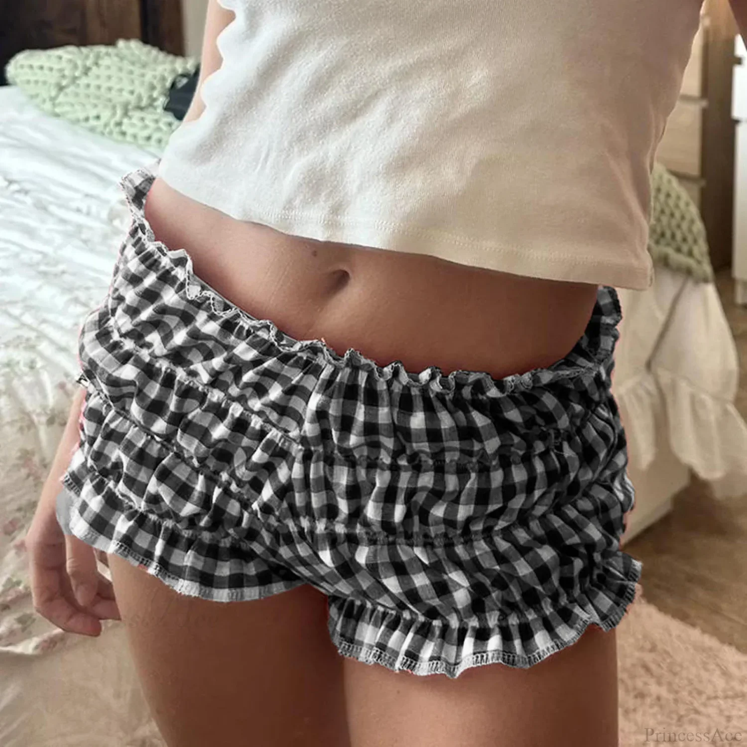 Ruffled Plaid Elastic Waist Short - Image 2