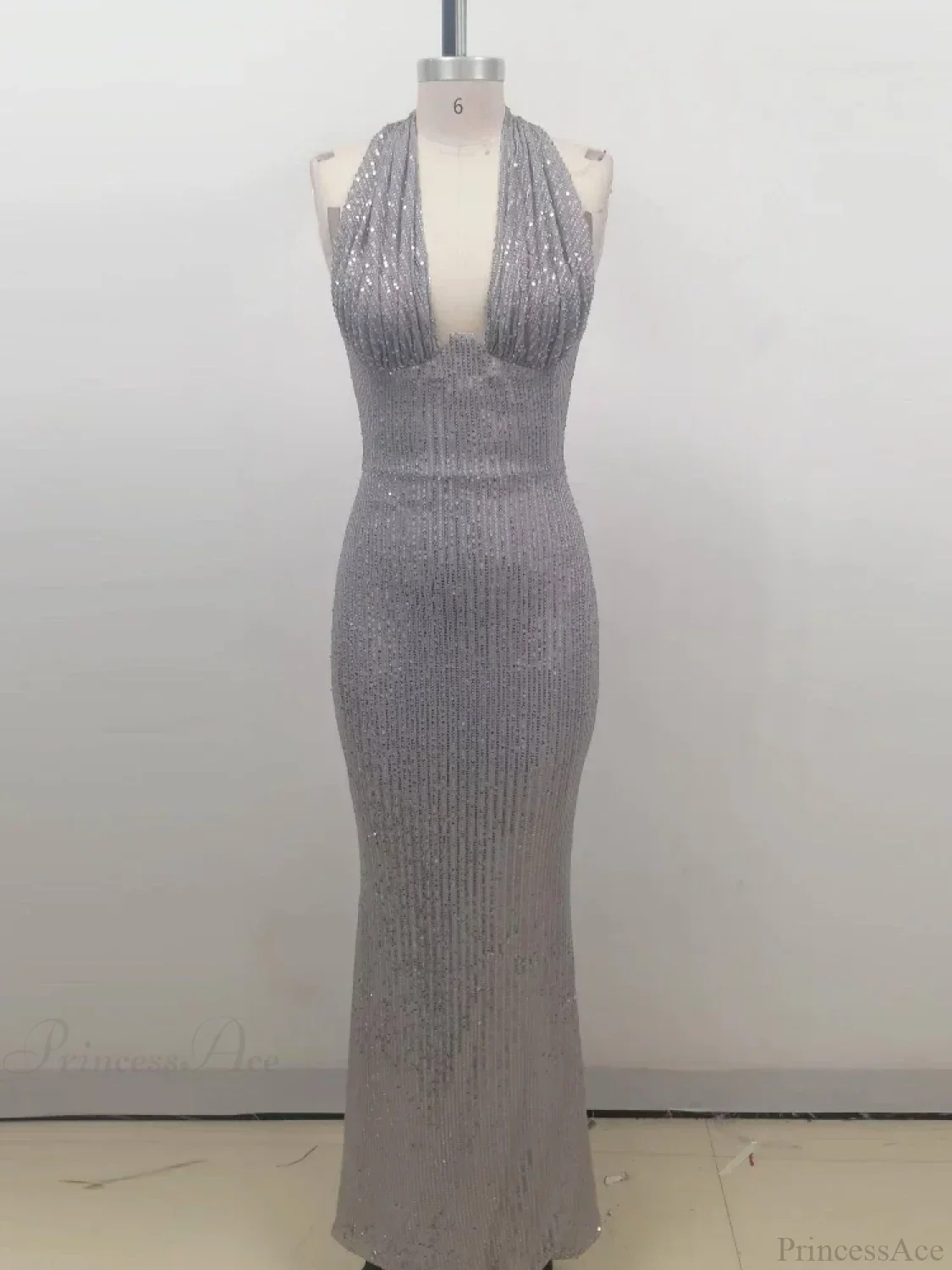 Sexy Halter Deep V Neck Sequins Green Sleeveless Backless Celebrity Party Dress - Image 9